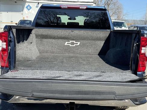 Used 2022 Chevrolet Silverado 1500 LT image 11