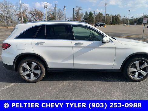 Used 2022 Mercedes-Benz GLC 300 4MATIC image 9