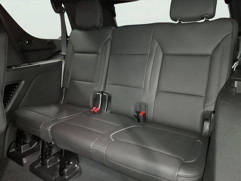 Certified 2023 GMC Yukon Denali image 9