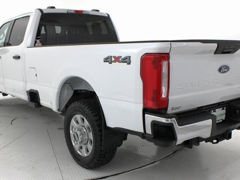 Used 2023 Ford F350 XLT image 4