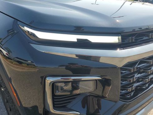 Used 2025 Chevrolet Traverse Z71 w/ Driver Confidence Package AWD/4WD image 13