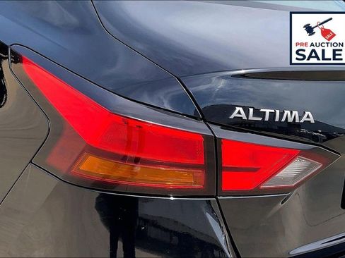 Used 2024 Nissan Altima 2.5 SV FWD image 28
