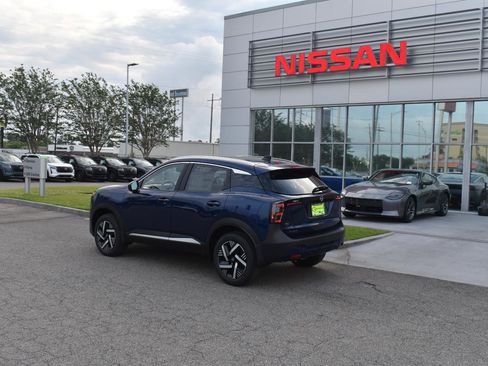 New 2026 Nissan Kicks SV w/ Interior Electronics Package FWD image 5