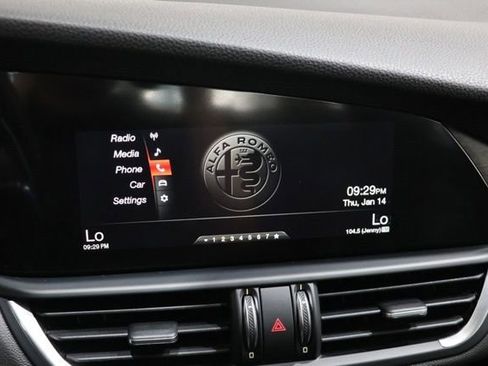 Used 2017 Alfa Romeo Giulia Ti w/ TI 19" Sport Package AWD/4WD image 23