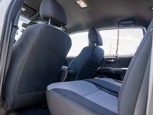 Used 2020 Toyota Tacoma TRD Sport w/ Technology Package image 17