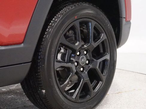 New 2026 Jeep Compass Latitude AWD/4WD image 18