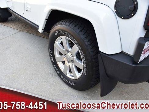 Used 2015 Jeep Wrangler Unlimited Sahara w/ Katzkin Premium Leather Group image 14