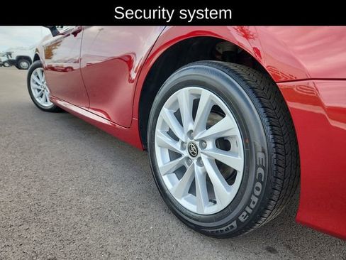 Used 2022 Toyota Camry LE image 18