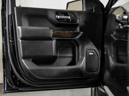 Used 2021 Chevrolet Silverado 1500 RST w/ Texas Edition Plus AWD/4WD image 33