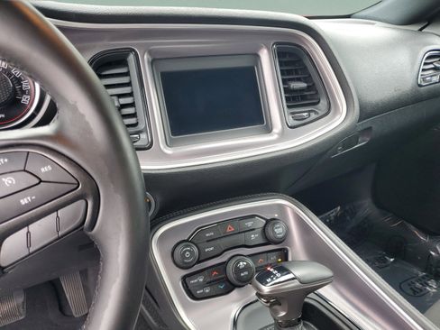 Used 2019 Dodge Challenger SXT image 24