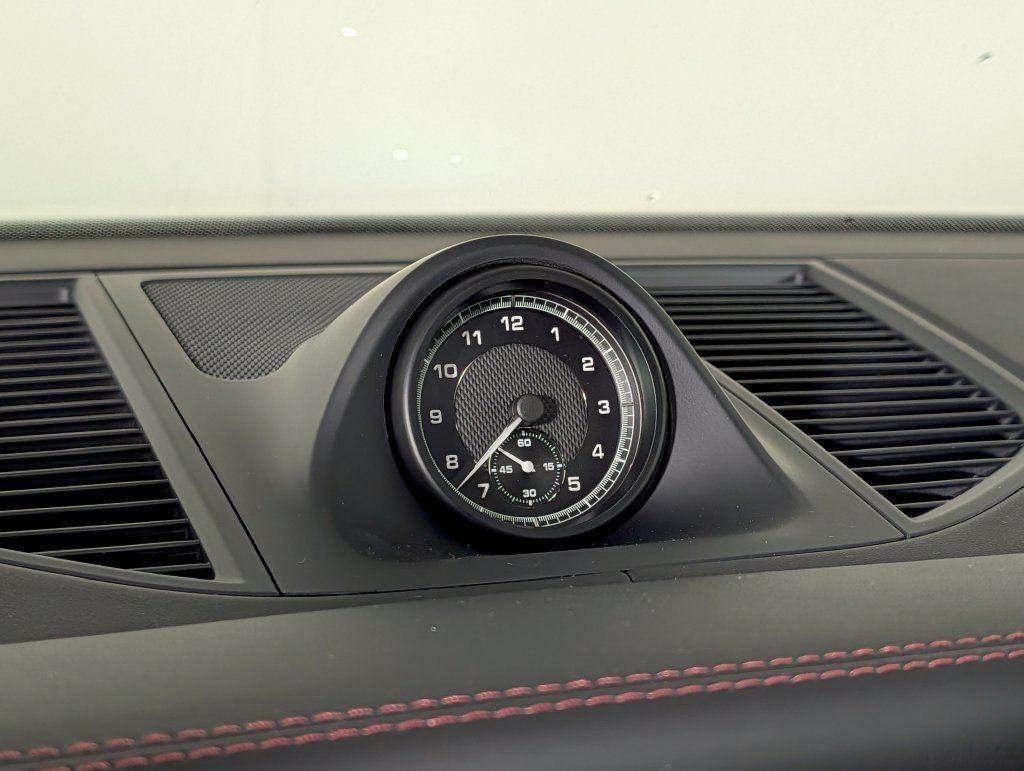 New 2026 Porsche Macan AWD/4WD image 31