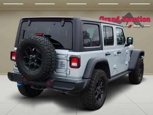 Used 2024 Jeep Wrangler Willys image 4