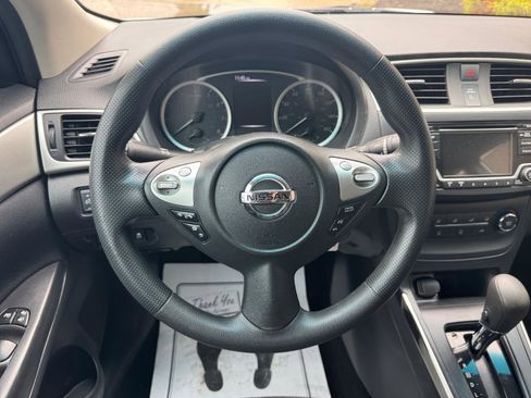 Used 2018 Nissan Sentra S FWD image 11