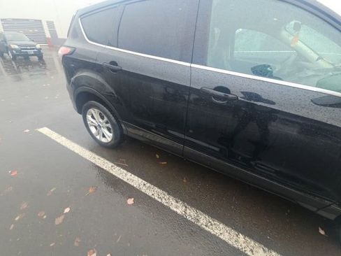 Used 2017 Ford Escape SE image 11