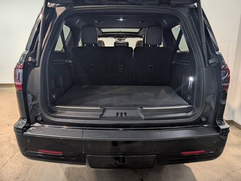 Used 2019 Lincoln Navigator L Reserve w/ Cargo Package image 5