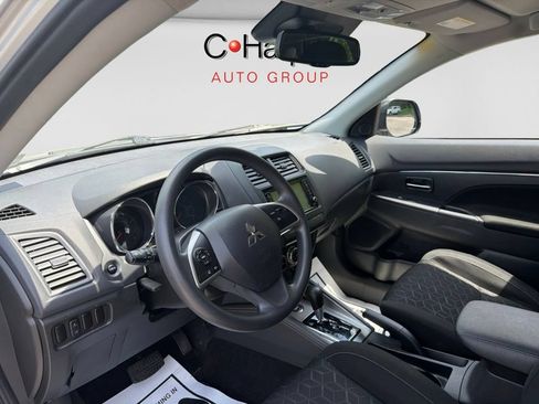 Used 2025 Mitsubishi Outlander Sport ES AWD/4WD image 12