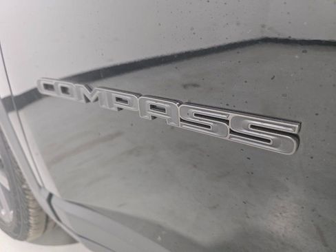 New 2026 Jeep Compass Latitude image 30