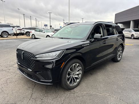 New 2026 Lincoln Aviator AWD w/ Jet Appearance Package image 3