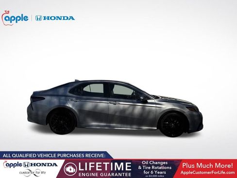 Used 2023 Toyota Camry XSE image 4