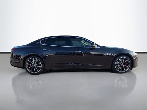 Used 2021 Maserati Quattroporte S image 2