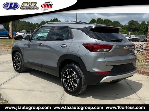Used 2025 Chevrolet TrailBlazer LT AWD/4WD image 5