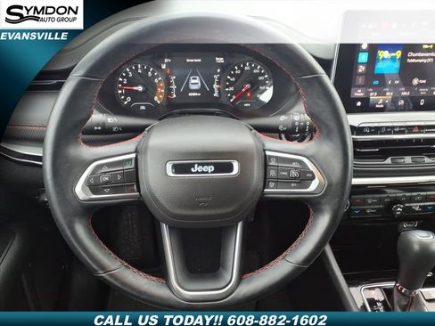 Used 2022 Jeep Compass Trailhawk w/ Trailhawk Convenience Group image 9