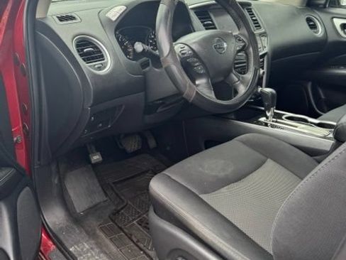 Used 2019 Nissan Pathfinder SV FWD image 14