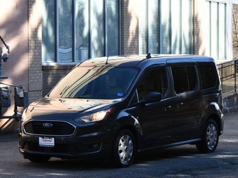 Used 2019 Ford Transit Connect XLT image 3