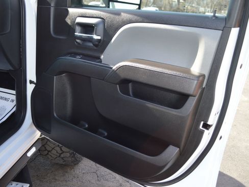 Used 2016 Chevrolet Silverado 2500 W/T AWD/4WD image 14