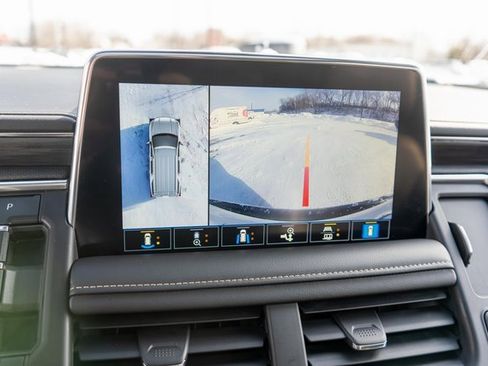 Used 2021 GMC Yukon SLT w/ SLT Premium Package image 32