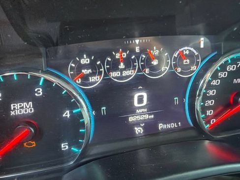 Used 2019 GMC Sierra 2500 Denali w/ Duramax Plus Package AWD/4WD image 9