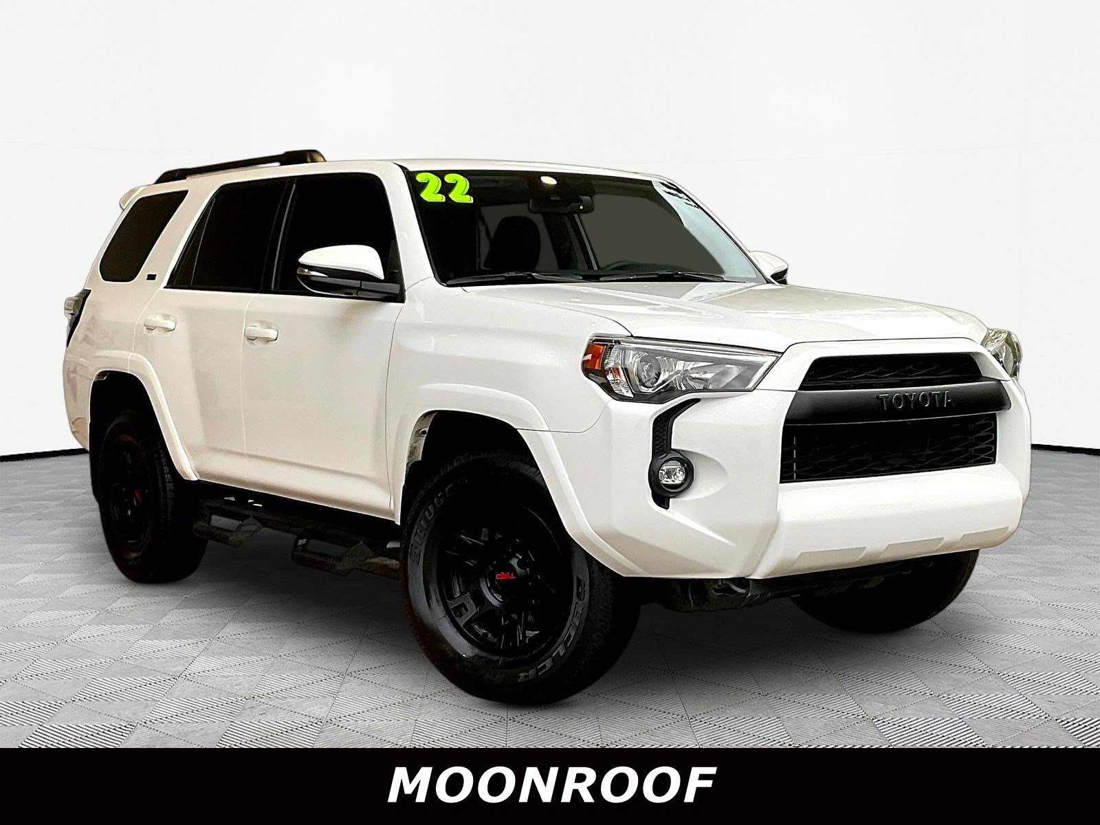 Used 2022 Toyota 4Runner SR5 Premium w/ Moonroof Package AWD/4WD image 3