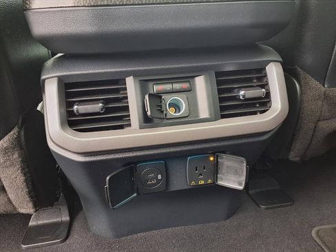 Used 2023 Ford F150 Lariat w/ Equipment Group 502A High image 18