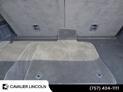 Used 2026 Lincoln Aviator Reserve AWD/4WD image 10