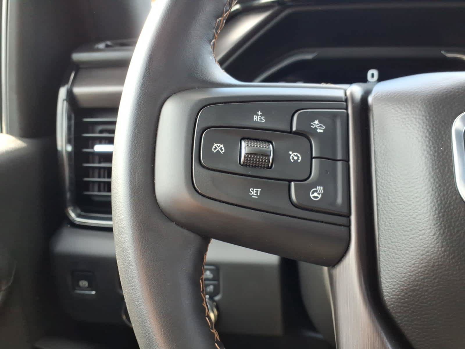 Used 2025 GMC Sierra 2500 AT4 w/ AT4 Premium Plus Package AWD/4WD image 23