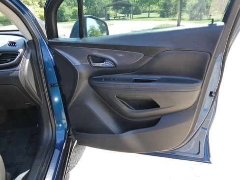 Used 2020 Buick Encore Preferred w/ Safety Package FWD image 30