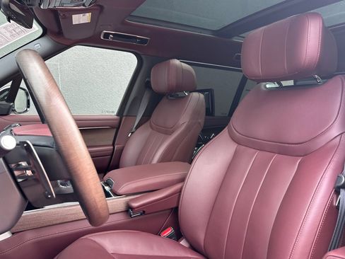 Used 2025 Land Rover Range Rover Long Wheelbase Autobiography image 6