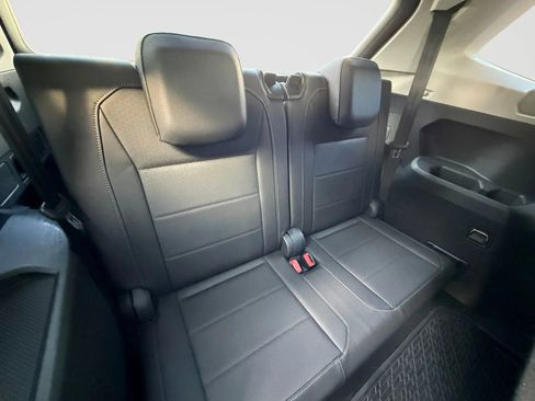 Used 2019 Volkswagen Tiguan SE w/ Panoramic Sunroof Package AWD/4WD image 20