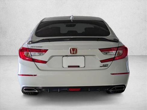 Used 2018 Honda Accord Sport image 6