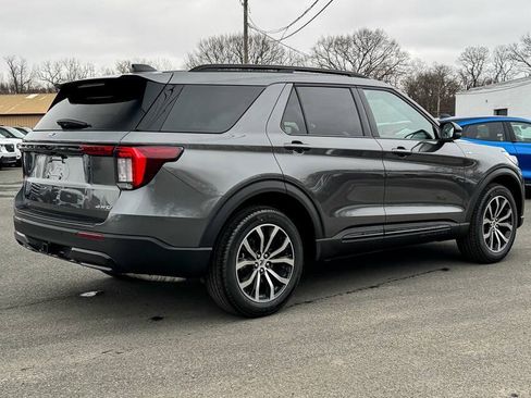 New 2026 Ford Explorer ST-Line AWD/4WD image 3