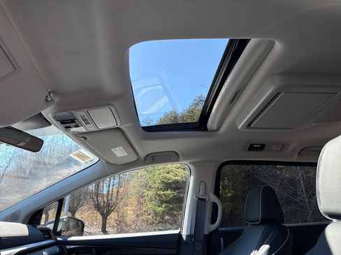 New 2026 Honda Odyssey Touring image 24