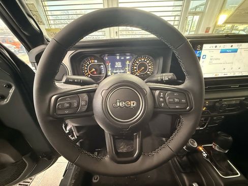 New 2026 Jeep Gladiator Willys image 15