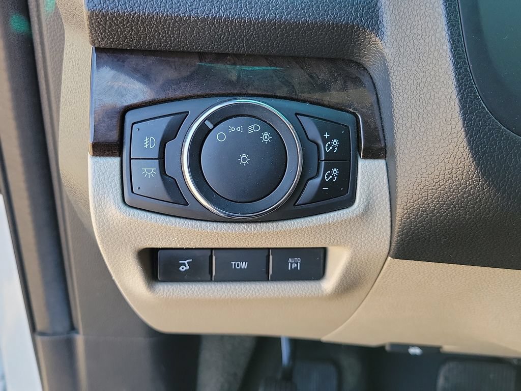 Used 2014 Ford Explorer Limited w/ Equipment Group 302A AWD/4WD image 12