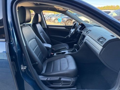 Used 2019 Volkswagen Passat 2.0T Wolfsburg image 39