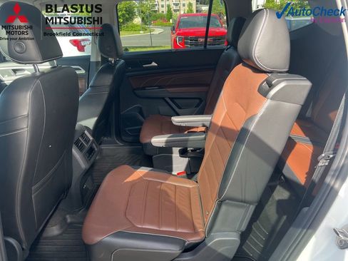 Used 2022 Volkswagen Atlas SEL Premium AWD/4WD image 32