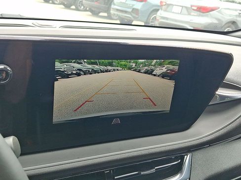 Used 2025 Buick Envista Sport Touring w/ Experience Buick Package FWD image 15
