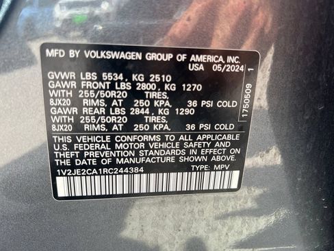 Used 2024 Volkswagen Atlas Cross Sport SE FWD image 26
