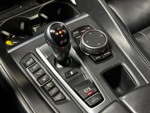 Used 2015 BMW X6 M image 48