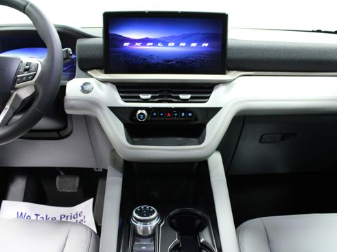 New 2026 Ford Explorer Active w/ Active Comfort Package image 19