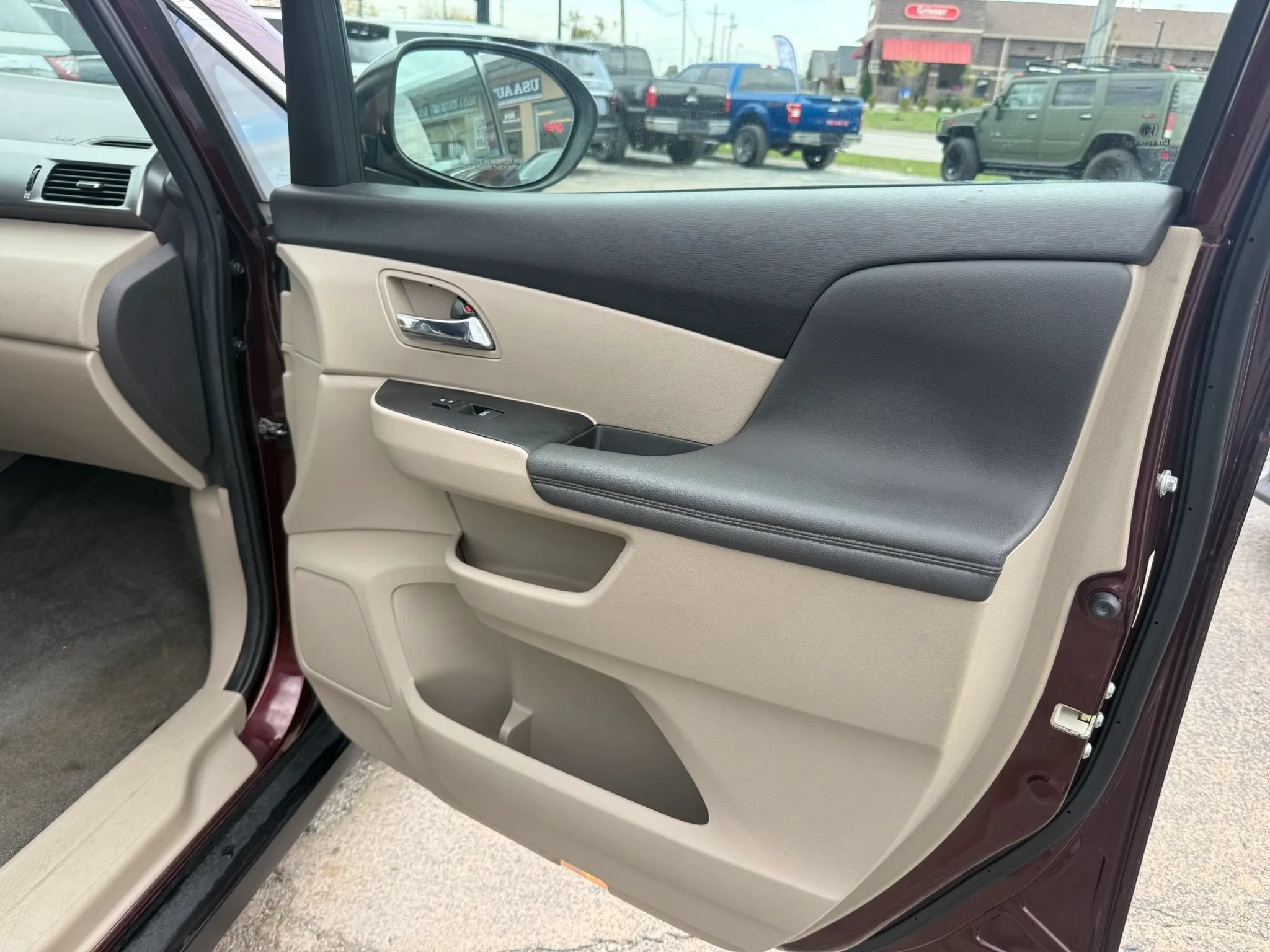 Used 2014 Honda Odyssey EX image 25